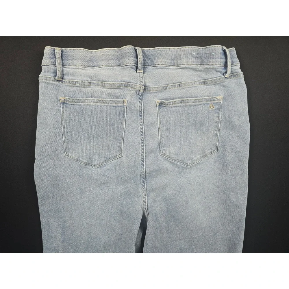 LuLaRoe Womens Size 36 Light Wash Front Seam Straight Leg Elastic Waist Jeans